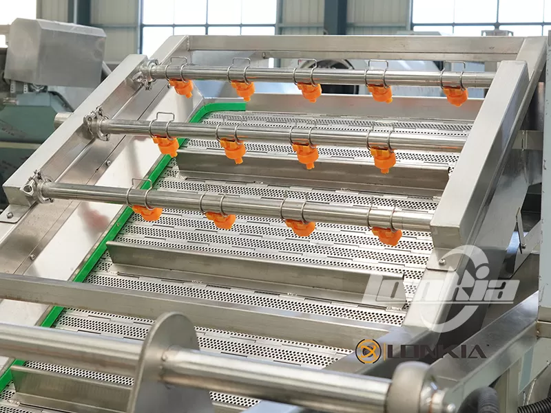Bubble cleaning machine nozzles